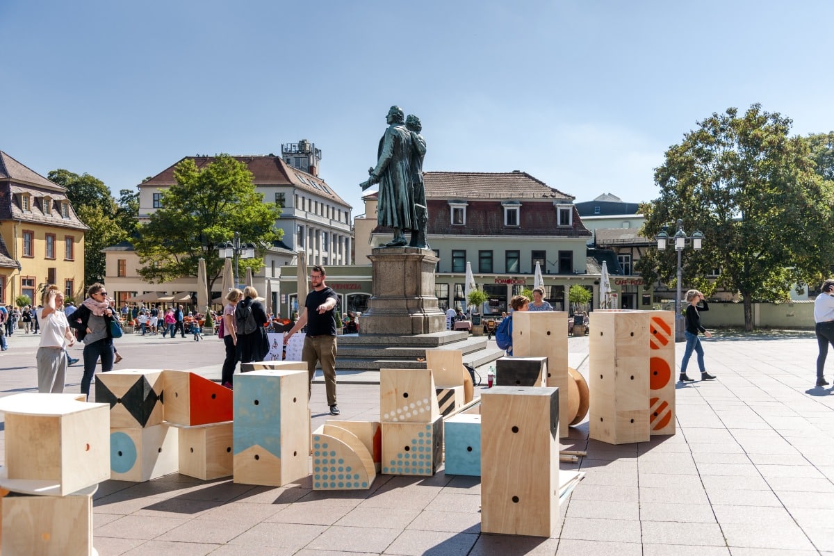 גטה ושילר בכיכר בוואימר