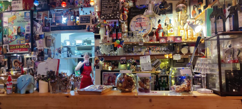 האווירה הסטודנטיאלית האולטימטיבית של לה ברושקטה